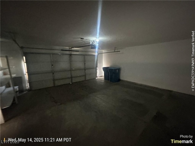 6512 Sterling Springs Pkwy, Las Vegas, NV 89108 - view of garage