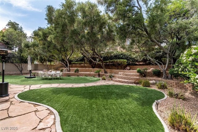 801 Aquitaine Ct, Las Vegas, NV 89145 - view of yard