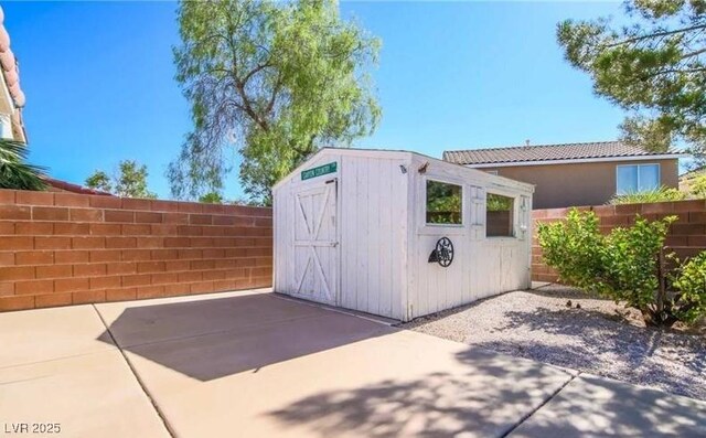 708 Canyon Country Cir, Henderson, NV 89002 - photo 17