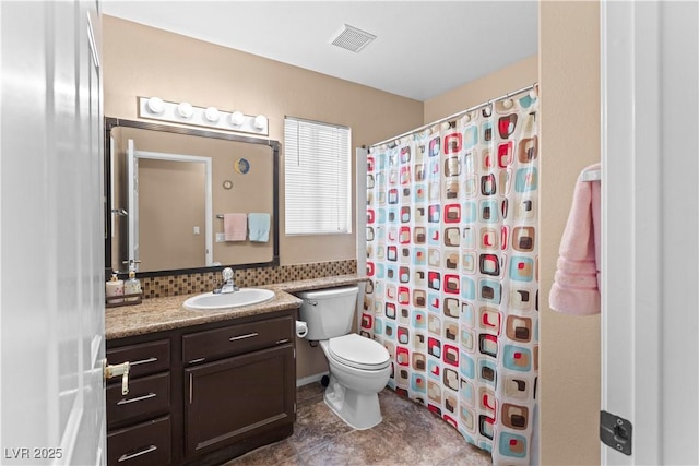 608 Blooming View Ave, North Las Vegas, NV 89032 - full bath featuring toilet, vanity, curtained shower, and decorative backsplash