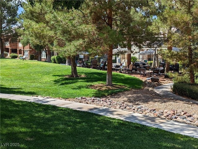 555 E Silverado Ranch Blvd Unit 2147, Las Vegas, NV 89183 - view of grassy yard