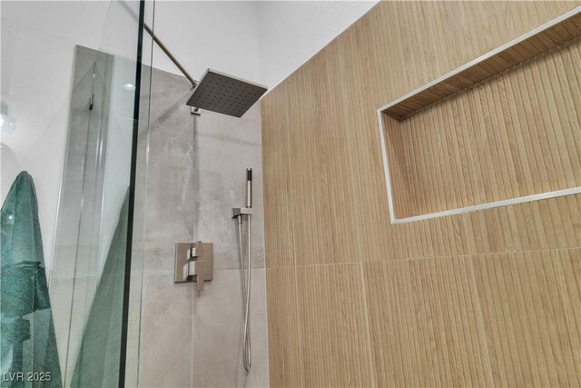 10801 Clarion Ln, Las Vegas, NV 89134 - full bathroom featuring walk in shower