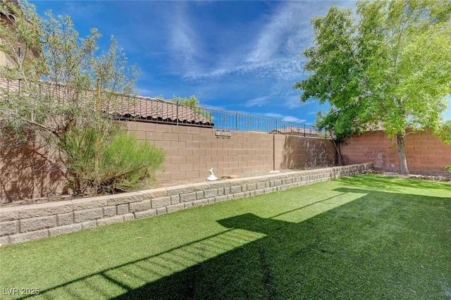 484 Merseyside Dr, Las Vegas, NV 89178 - view of yard
