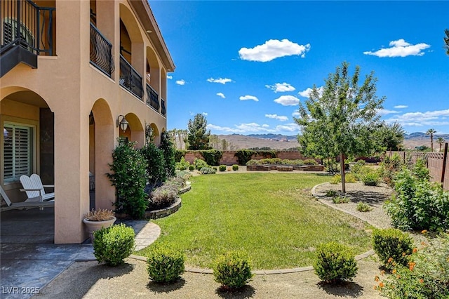 1182 Thomas Bay Cir, Logandale, NV 89021 - view of yard featuring a mountain view and a balcony
