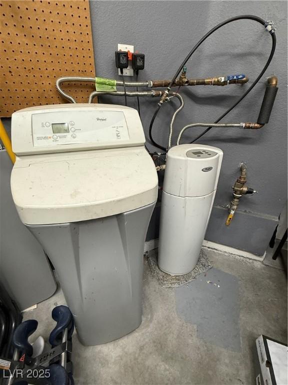 5318 Rio Eldorado Ct, North Las Vegas, NV 89031 - view of utility room