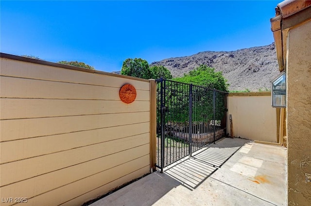 532 Greenbriar Pl, Boulder City, NV 89005 - gate featuring a mountain view
