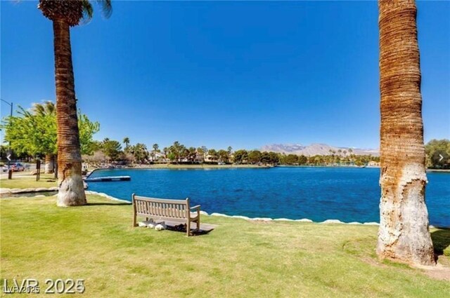 3109 Siena Cir, Las Vegas, NV 89128 - water view