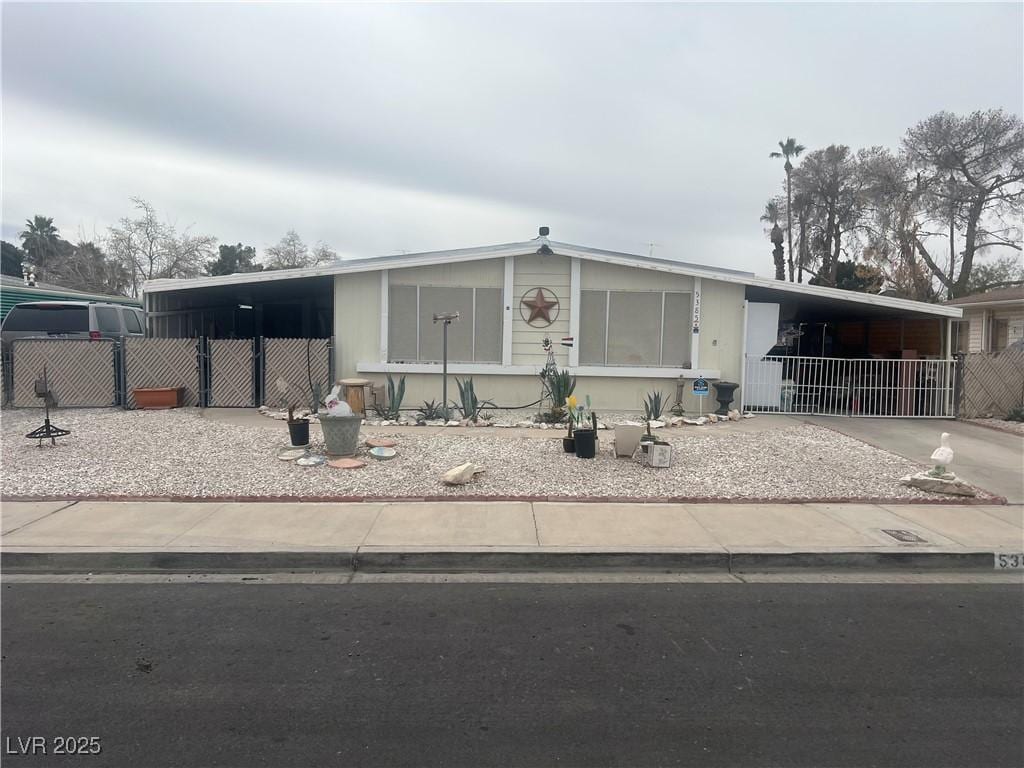 5385 S Sir Richard Dr, Las Vegas, NV 89110
