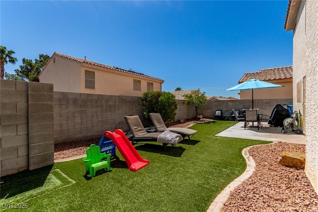 7912 Horn Beam Ct, Las Vegas, NV 89131 - view of yard with a patio