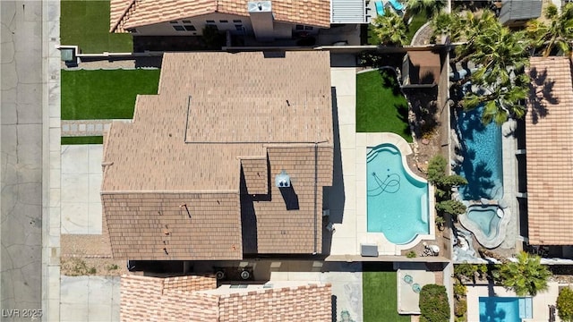 8714 Las Posas Ave, Las Vegas, NV 89147 - bird's eye view of a pool area