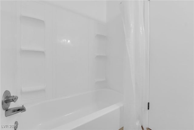 721 Carpenter Dr, Las Vegas, NV 89107 - full bath featuring shower / bath combination with curtain