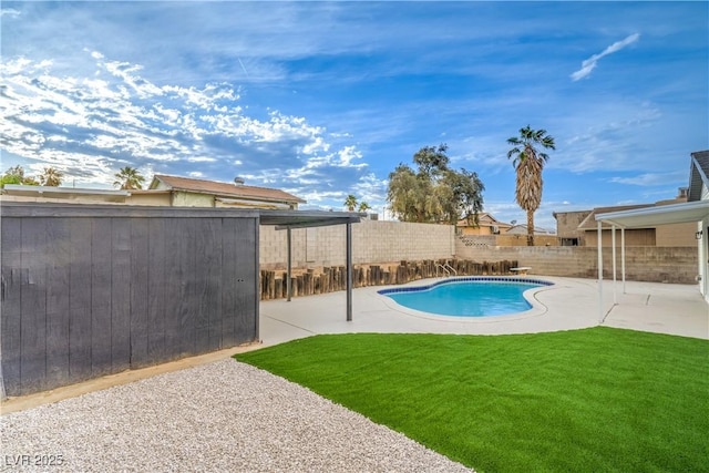 5239 Elgin Cir, Las Vegas, NV 89122 - view of swimming pool featuring a patio area
