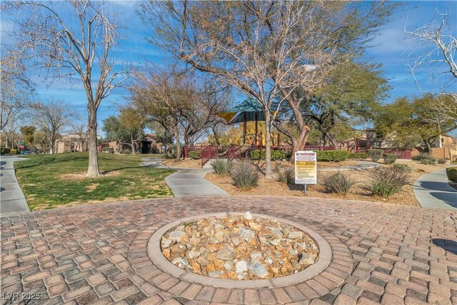 7632 Calico Fields St, Las Vegas, NV 89149 - view of property's community with a yard