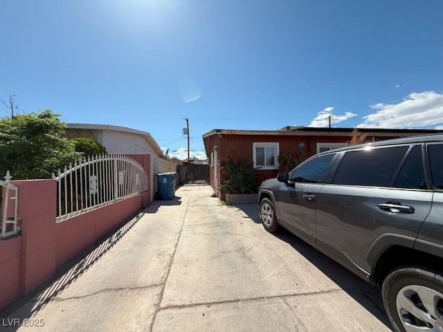 4559 S Nellis Blvd, Las Vegas, NV 89121 - view of side of home