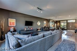 8925 W Flamingo Rd Unit 117, Las Vegas, NV 89147 - view of living room