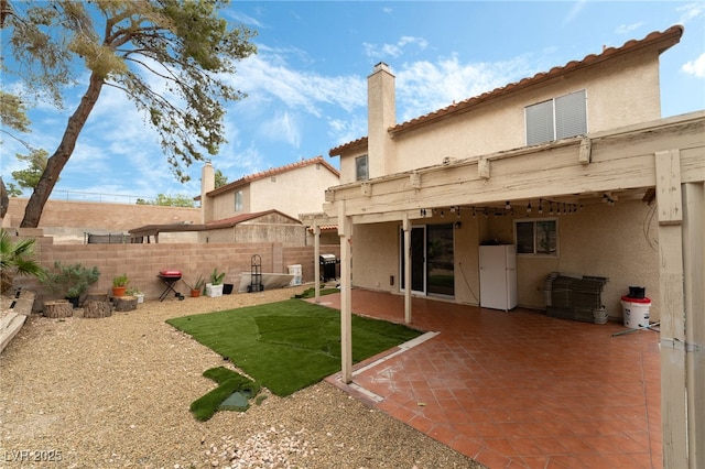 2507 Albemarle Way, Henderson, NV 89014 - view of yard with a patio
