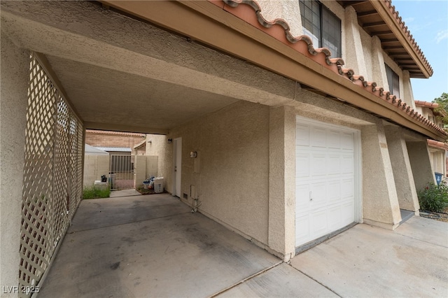 2507 Albemarle Way, Henderson, NV 89014 - garage featuring a gate