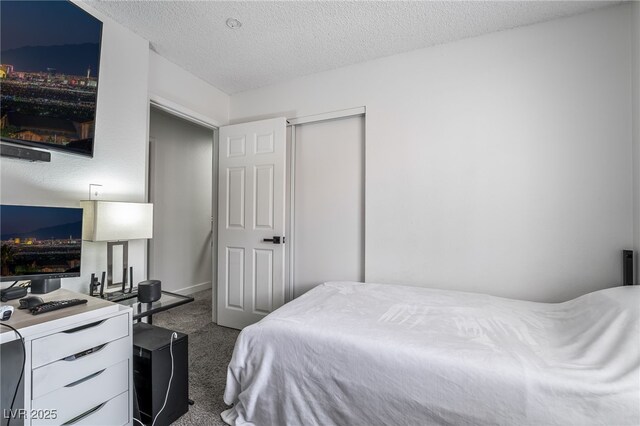 2507 Albemarle Way, Henderson, NV 89014 - carpeted bedroom featuring a textured ceiling