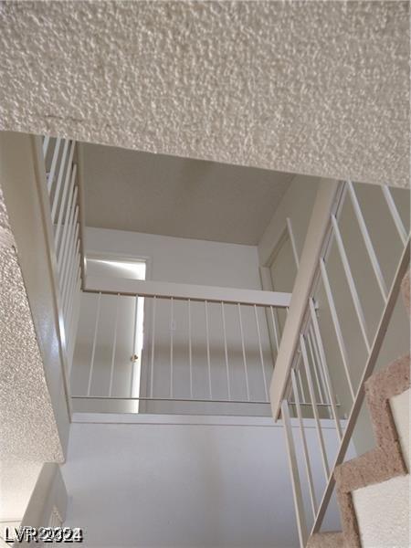 4760 Woodridge Rd, Las Vegas, NV 89121 - view of stairway