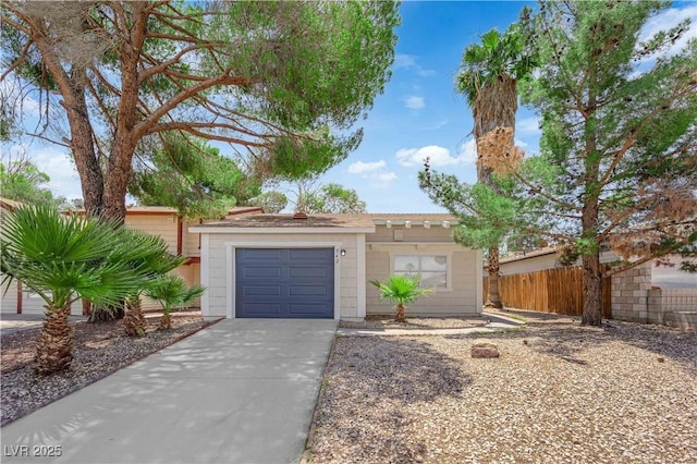 542 Grimsby Ave, Henderson, NV 89014 - view of front of home with driveway and an attached garage