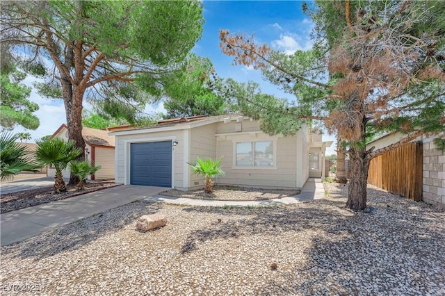 542 Grimsby Ave, Henderson, NV 89014 - view of front facade featuring concrete driveway and an attached garage