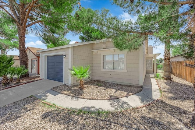 542 Grimsby Ave, Henderson, NV 89014 - view of front of house with a garage