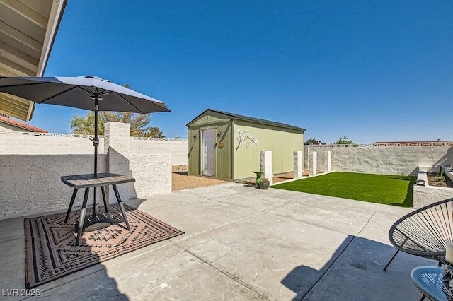 445 Concord Way, Henderson, NV 89015 - view of patio