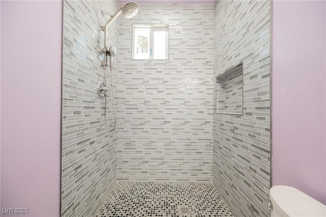 2807 Hermosa St, Las Vegas, NV 89169 - full bathroom with a tile shower and toilet
