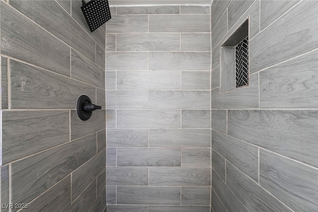 5069 Hallet Dr, Las Vegas, NV 89122 - full bathroom featuring a tile shower