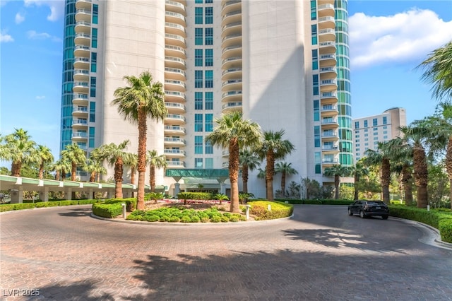 322 Karen Ave Unit 2201, Las Vegas, NV 89109 - photo 36