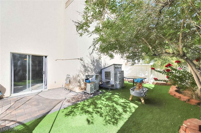6233 Overhang Ave, Henderson, NV 89011 - view of yard featuring a patio