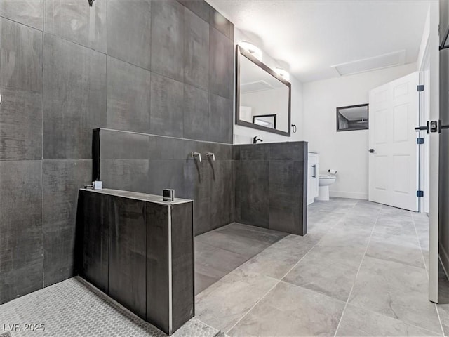 1700 E Oakey Blvd, Las Vegas, NV 89104 - bathroom with toilet and a walk in shower