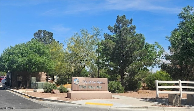 5043 Naff Ridge Dr, Las Vegas, NV 89131 - photo 32