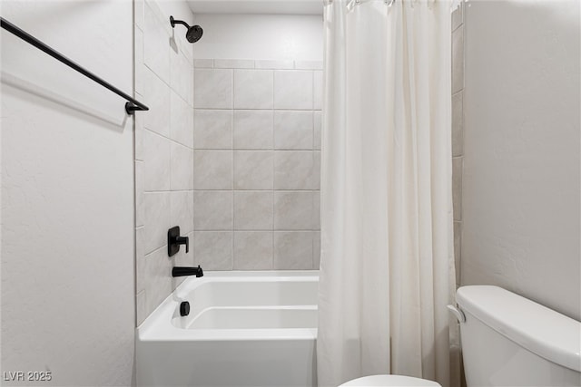 171 Palm Fox Ct, Henderson, NV 89011 - bathroom with toilet, shower / bath combo with shower curtain, and a textured wall