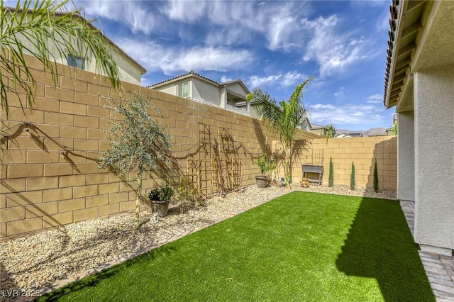 7061 Tilligerry St, North Las Vegas, NV 89084 - view of yard