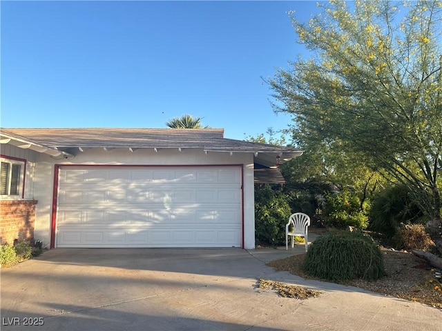 3382 Berwyck St, Las Vegas, NV 89121 - garage featuring concrete driveway