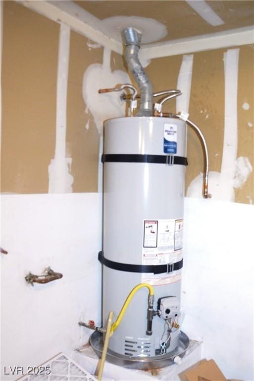 3519 W Red Coach Ave, North Las Vegas, NV 89031 - utilities featuring secured water heater