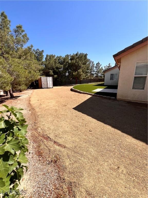 7255 W La Madre Way, Las Vegas, NV 89149 - view of yard