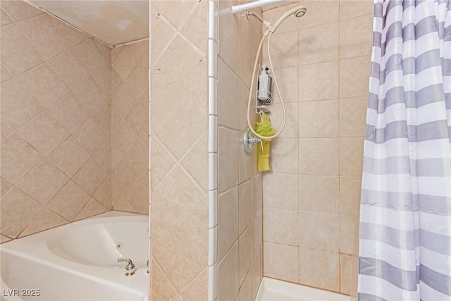 201 Cervantes St, Las Vegas, NV 89101 - full bath featuring a tile shower and a tub