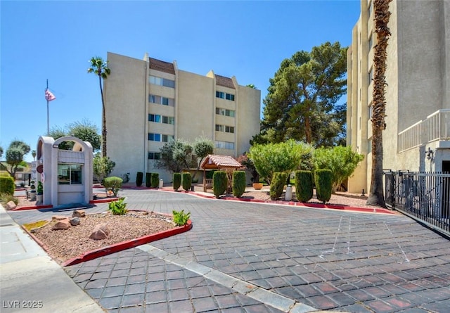 745 N Royal Crest Cir Unit 127, Las Vegas, NV 89169 - view of building exterior