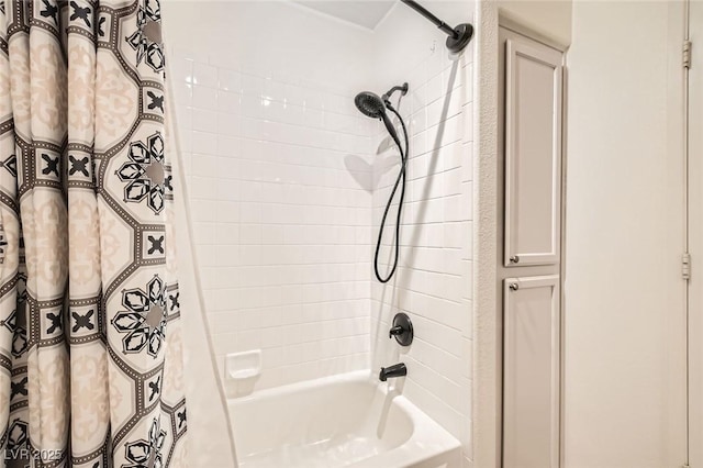 2725 S Nellis Blvd Unit 2084, Las Vegas, NV 89121 - full bathroom with shower / bath combo with shower curtain