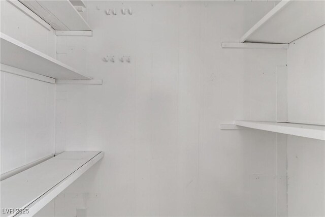 1390 Vegas Valley Dr Unit 32, Las Vegas, NV 89169 - view of walk in closet