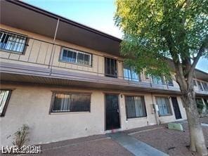615 S Royal Crest Cir Unit 10, Las Vegas, NV 89169 - view of building exterior