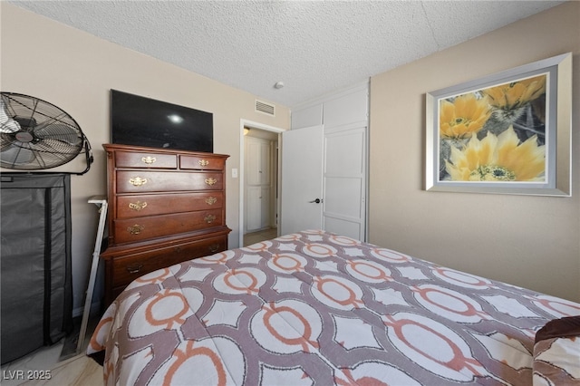 1916 Canosa Ave, Las Vegas, NV 89104 - bedroom featuring a textured ceiling