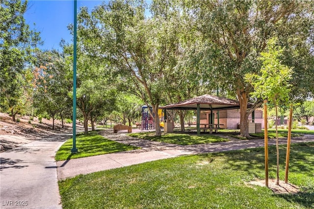 3020 Via Venezia, Henderson, NV 89052 - view of community featuring a gazebo and a yard