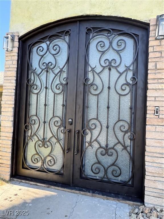 1819 Beverly Way, Las Vegas, NV 89104 - view of gate