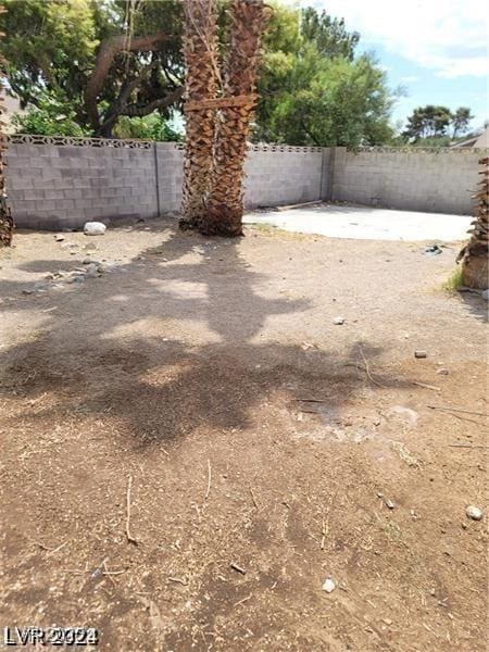 45 Logan Ct, Las Vegas, NV 89110 - view of yard