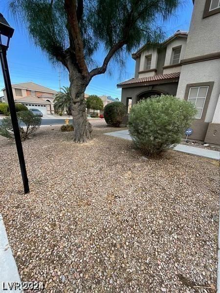4821 Whisper Lake Ave, Las Vegas, NV 89131 - view of yard