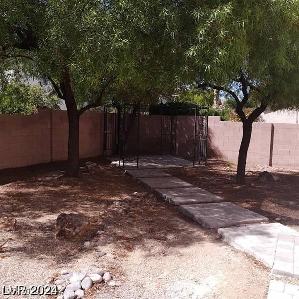 4821 Whisper Lake Ave, Las Vegas, NV 89131 - view of fenced backyard