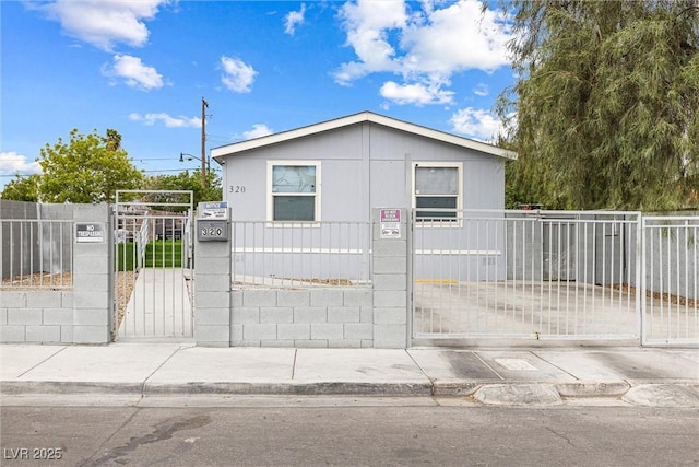 320 W Van Buren Ave, Las Vegas, NV 89106 - view of front facade featuring a gate and a fenced front yard